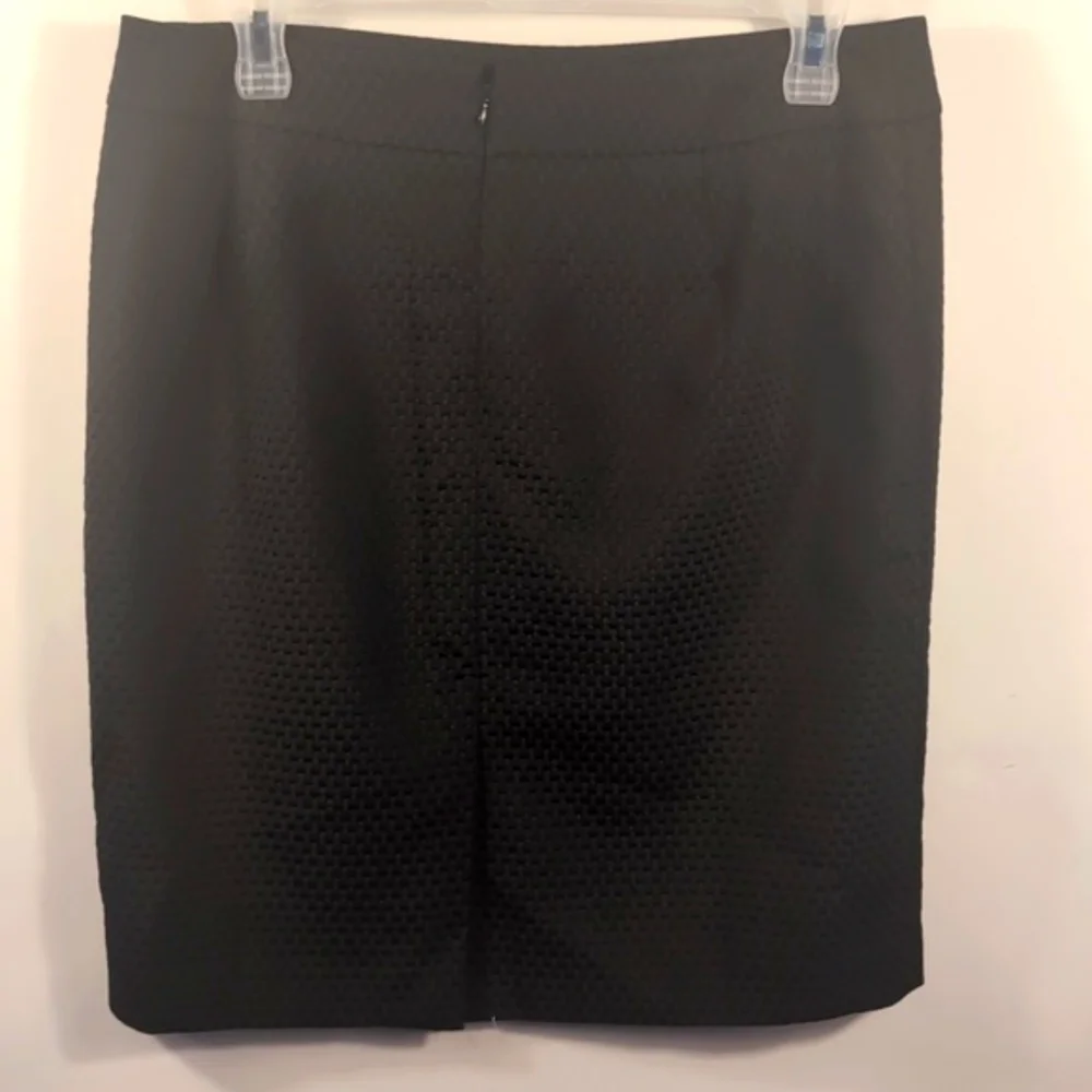 Ann Taylor Black pencil skirt size 14